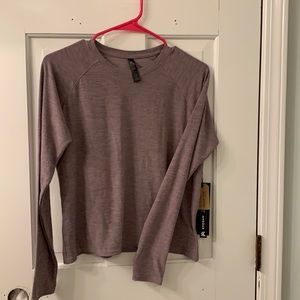 NWT yoga/active wear top